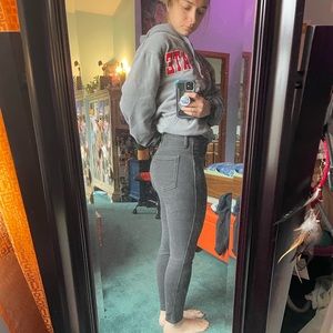 Black Starkey wash Madewell jeans. Size 25P, 10” high rise skinny.